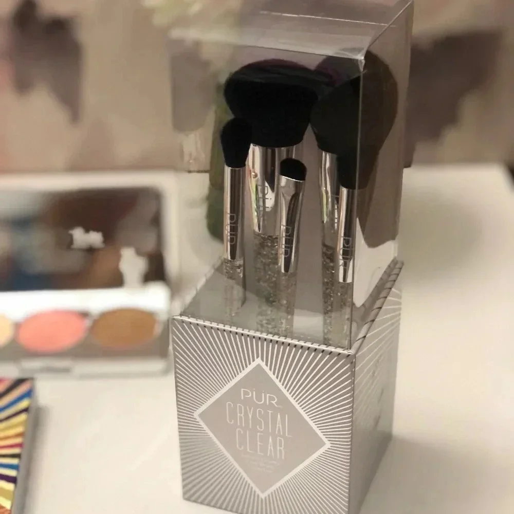 - Nwt! Pur Trolls Collection + brushes!